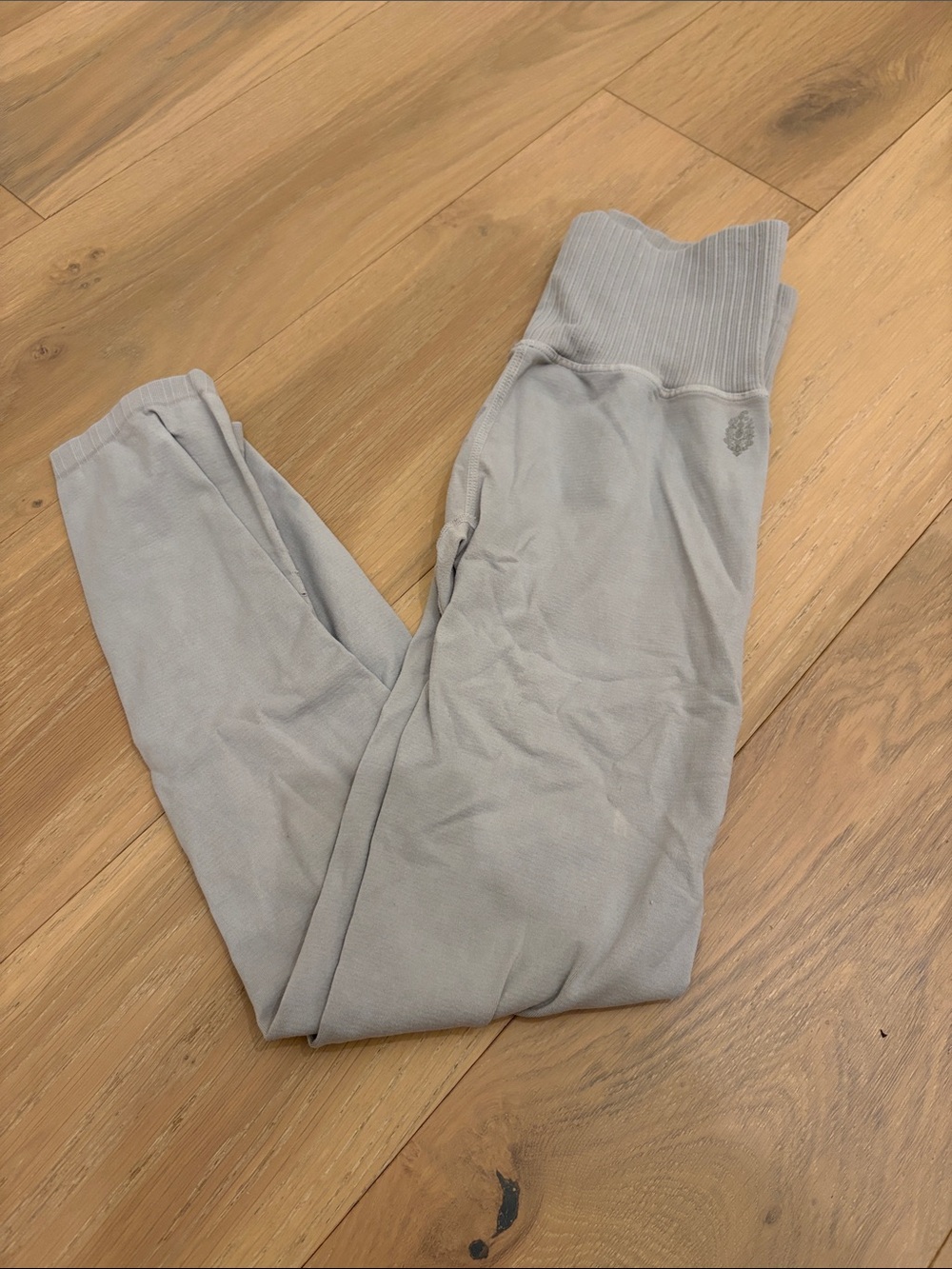 Free People Movement Good Karma Legging 3/4 in Light Gray